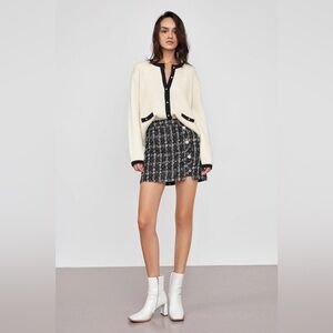 J.ING Leigha Beige Contrast knitted Cardigan